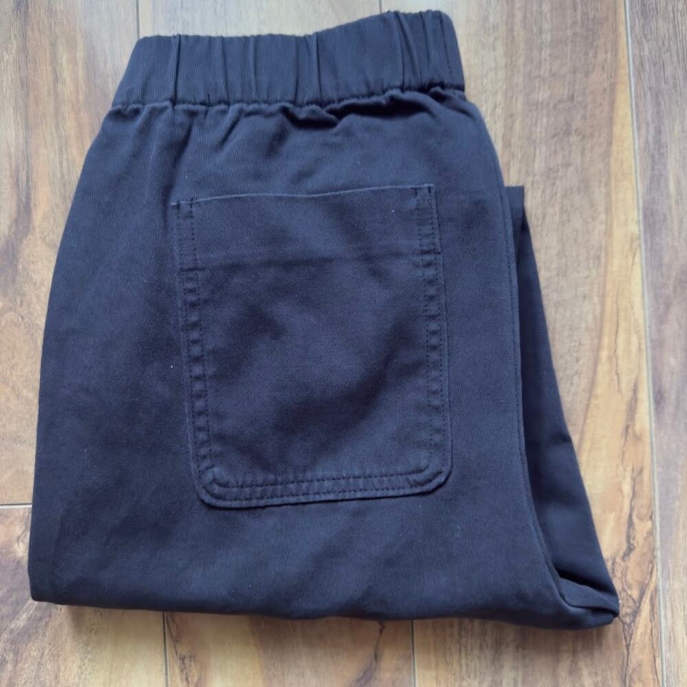 Aritzia Babaton Black cargo pants Size 0